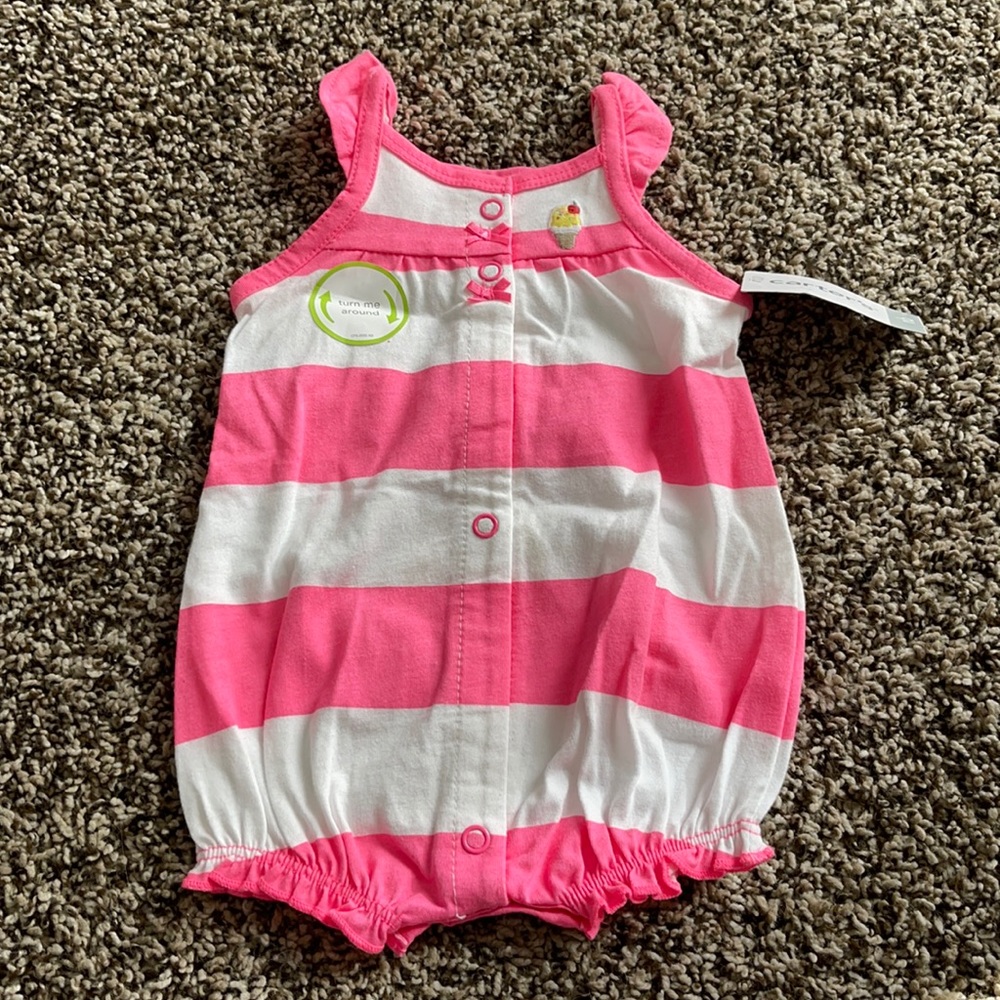 Carter’s newborn outfit NWT